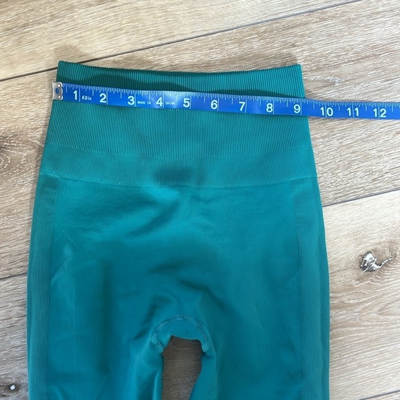 Lululemon Zone In Tight in Forage Teal - Picture 12 of 14